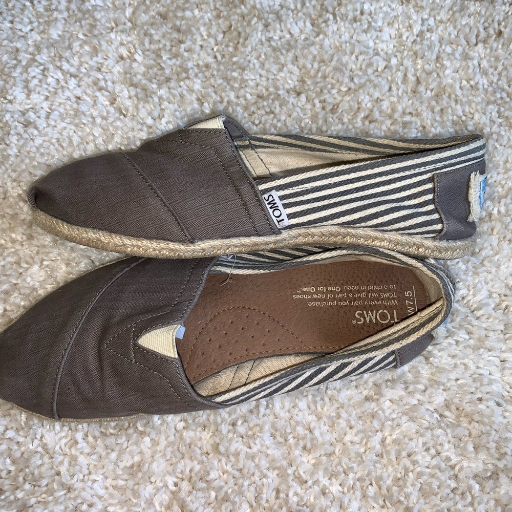 Toms classic slip on espadrille